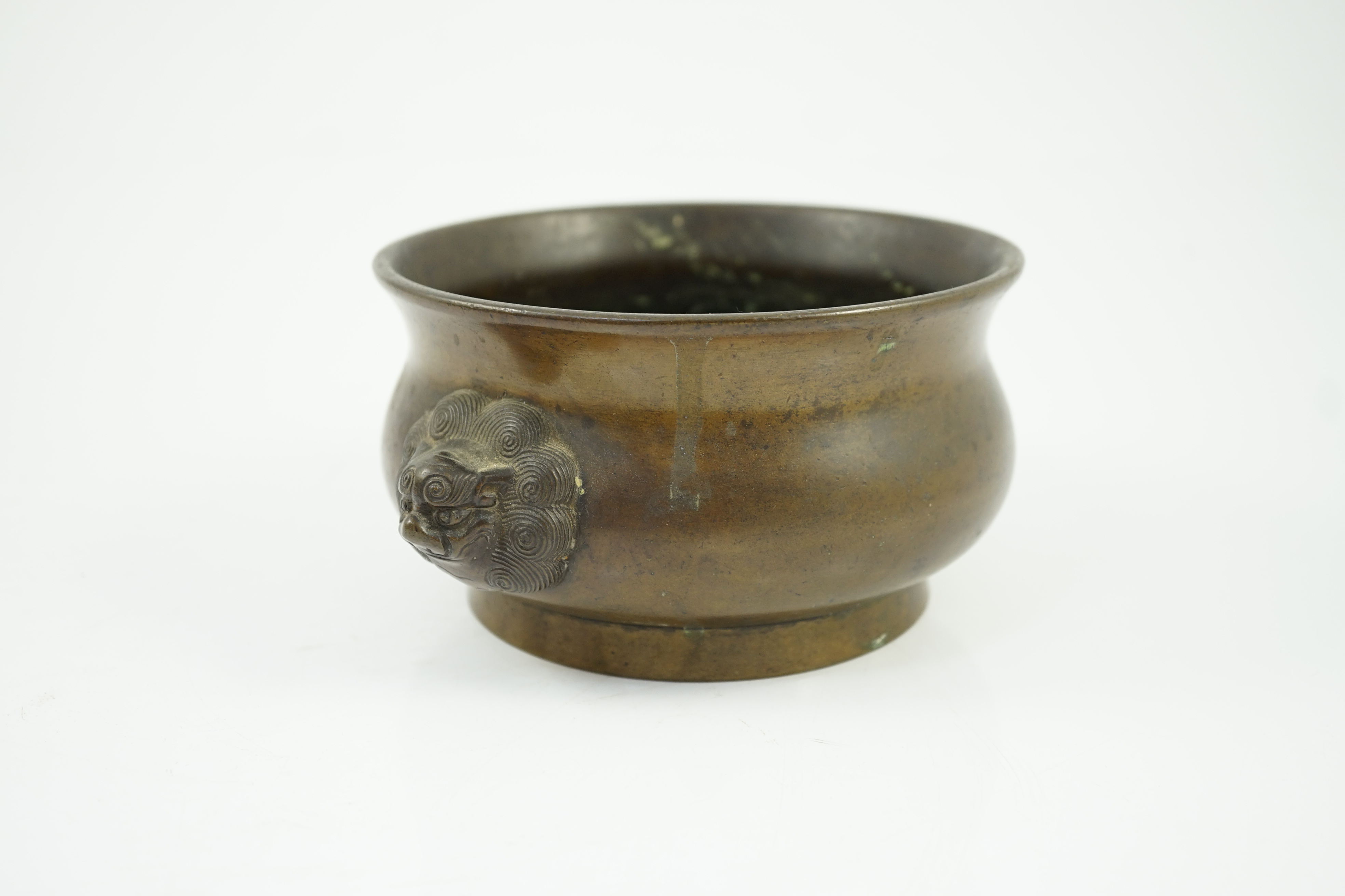 A Chinese bronze censer, gui, 18th century